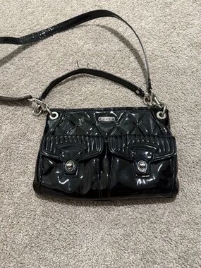 Coach 18678 Poppy Black Patent Leather Liquid Gloss Quilted Purse see photos
